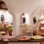 Hauserbauer