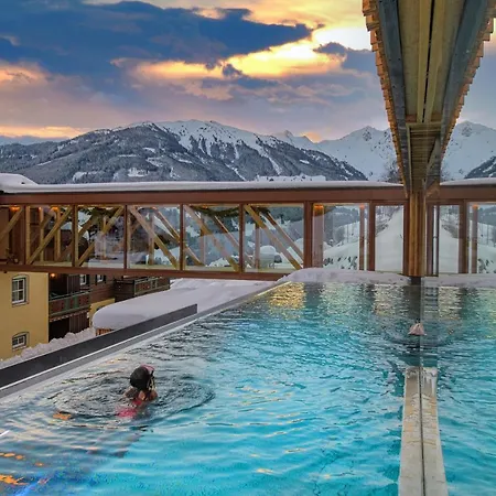 Hauserbauer Hotel 4*