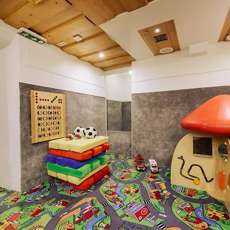 Hauserbauer Hotel 4*