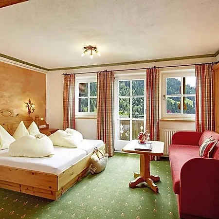 Hotel Hauserbauer 4*